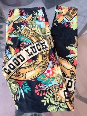Lularoe Women’s 'Good Luck' St. Patricks Day Horseshoe Leggings